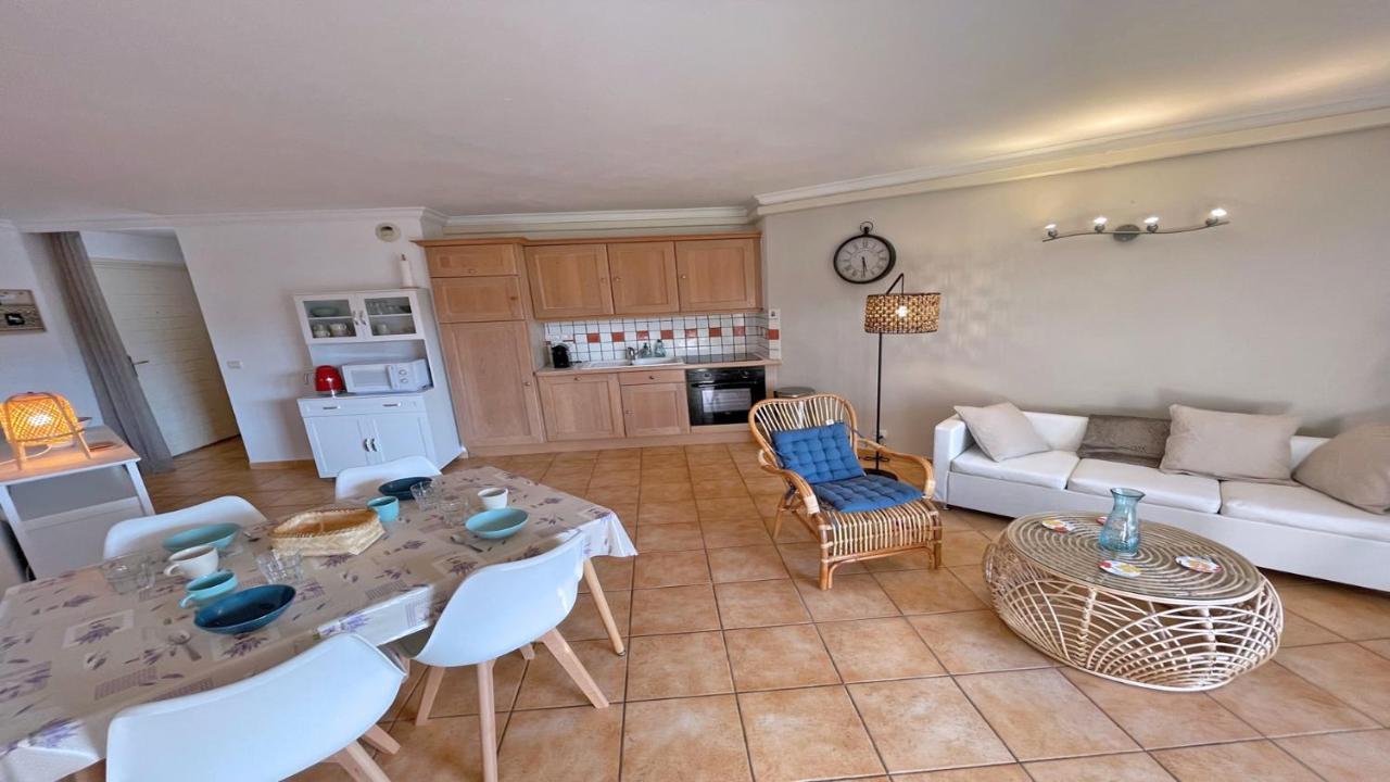 Appartement Les Pins Bleus A8 Sainte-Maxime Exteriör bild