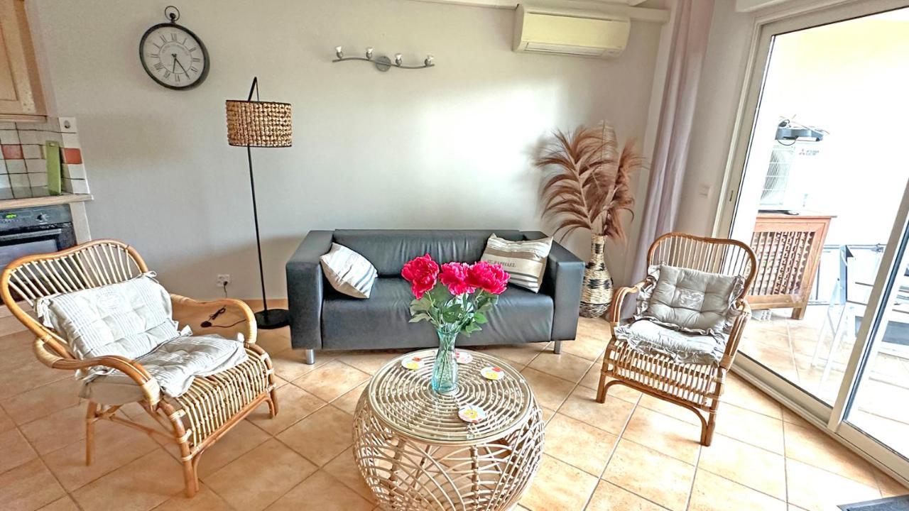 Appartement Les Pins Bleus A8 Sainte-Maxime Exteriör bild